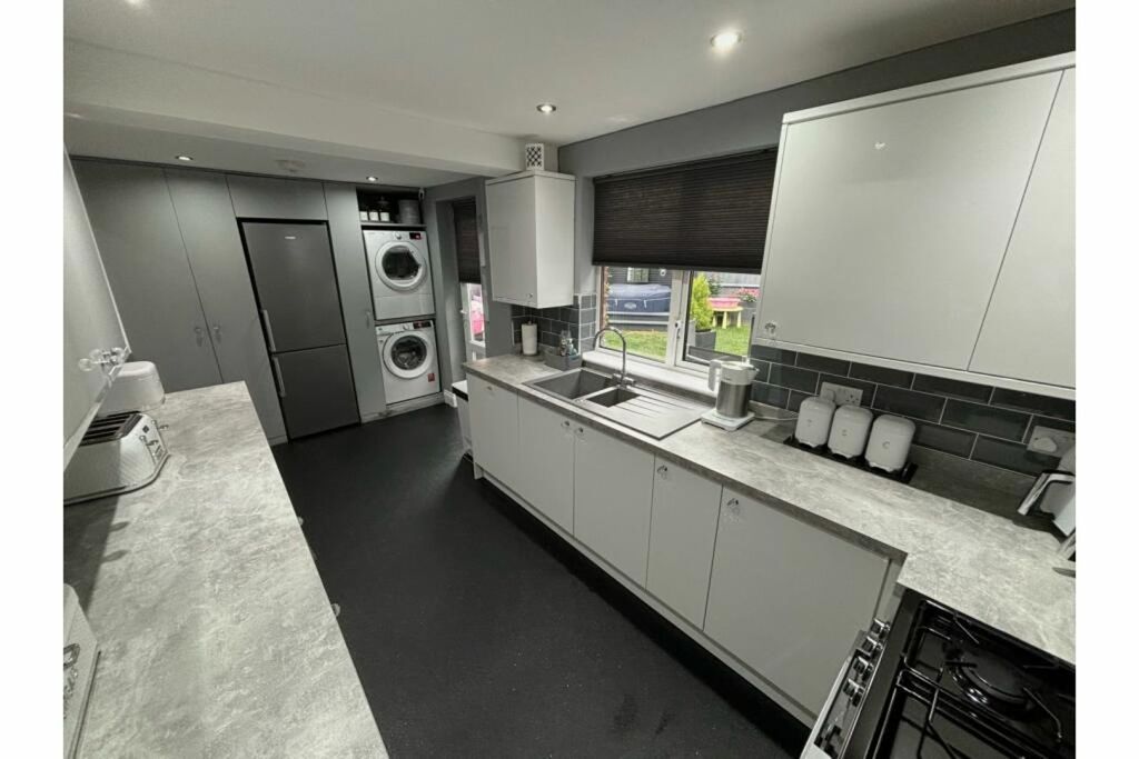 Property photo 3 of 36
