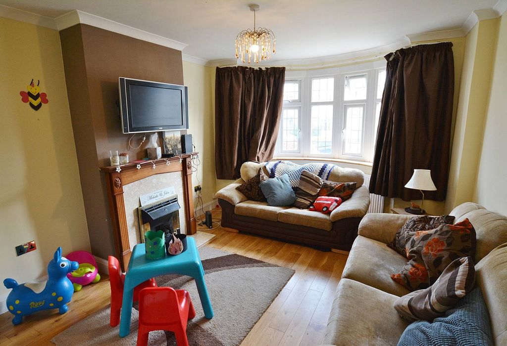 Property photo 1 of 6