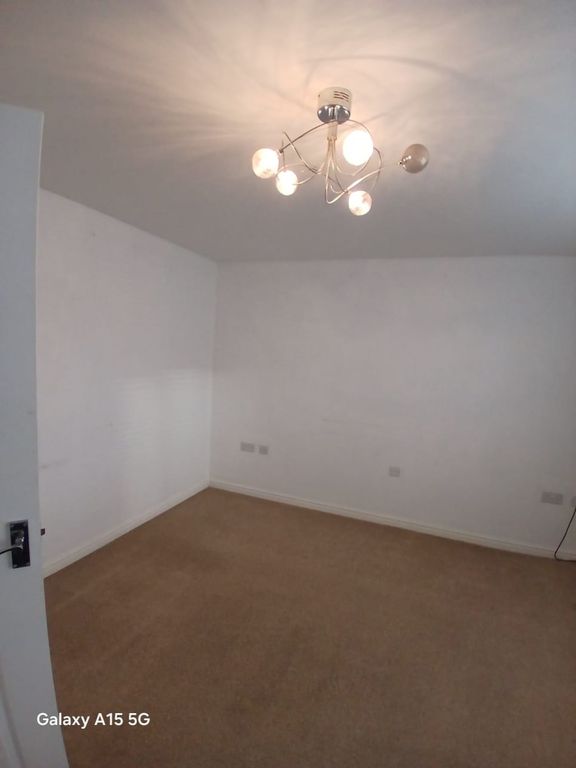 Property photo 3 of 14 A3d77A99-2899-4246-B5Da-250665694F46