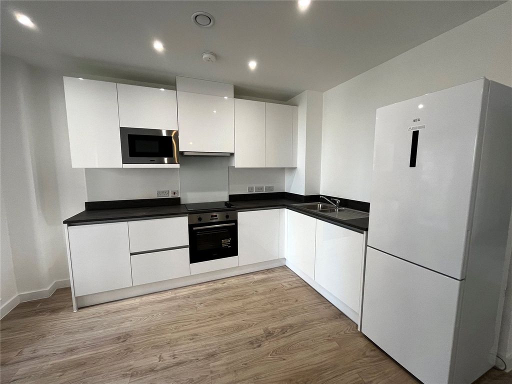 Property photo 3 of 10 Picture No. 04