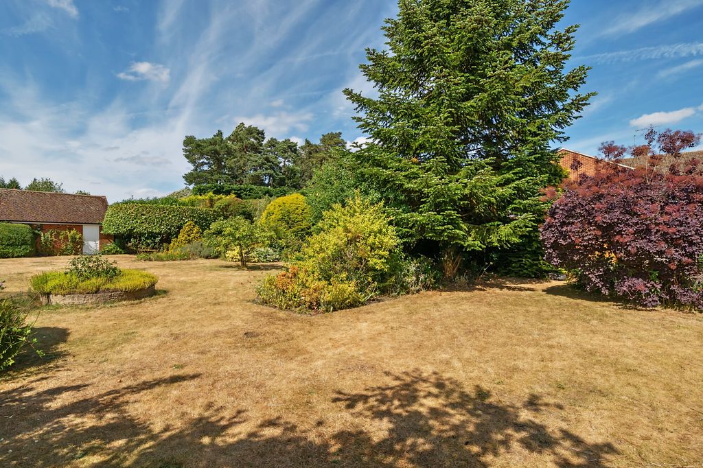Property photo 2 of 23
