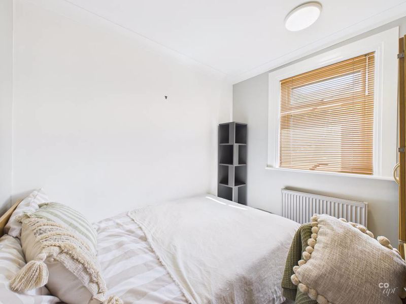 Property photo 3 of 10 Bedroom