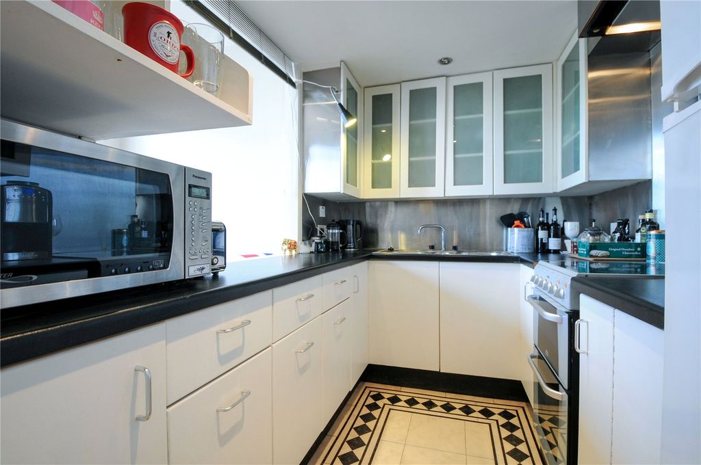 Property photo 2 of 5