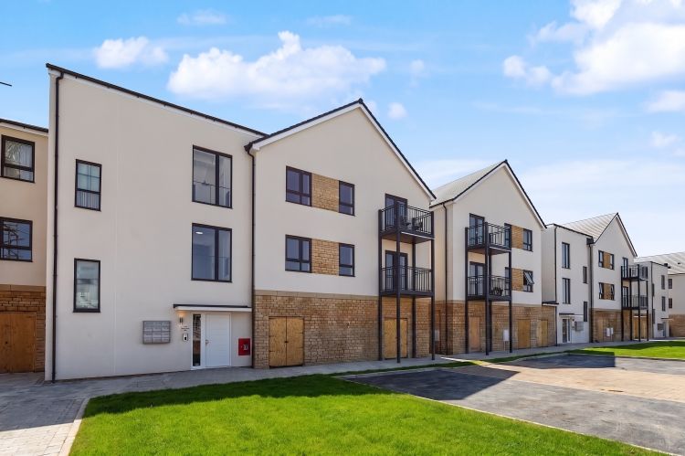Property photo 1 of 8 334358