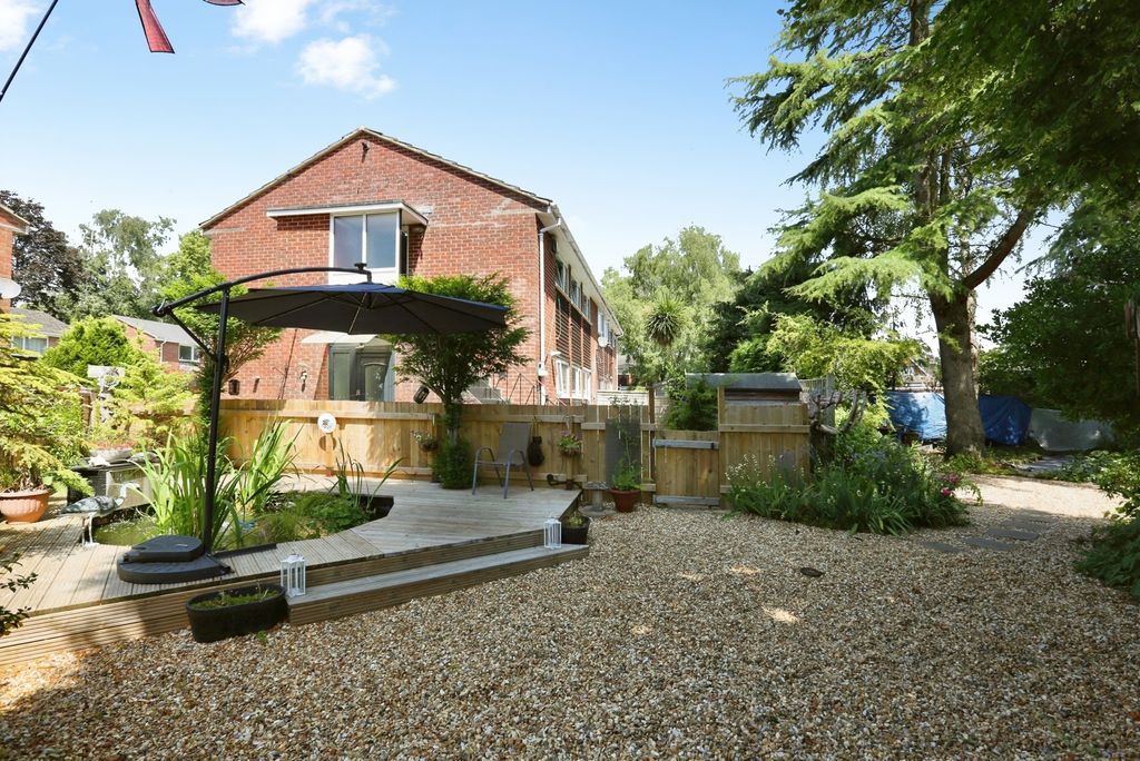 Property photo 3 of 12 Pbox-Img.Jpg