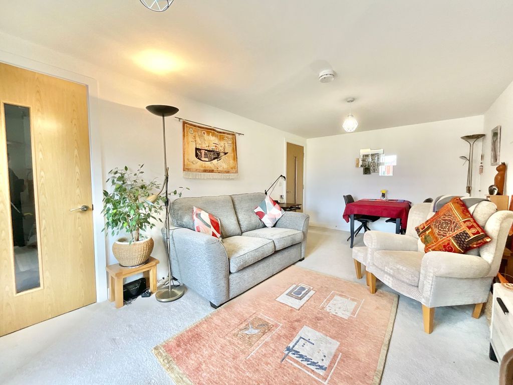 Property photo 2 of 19