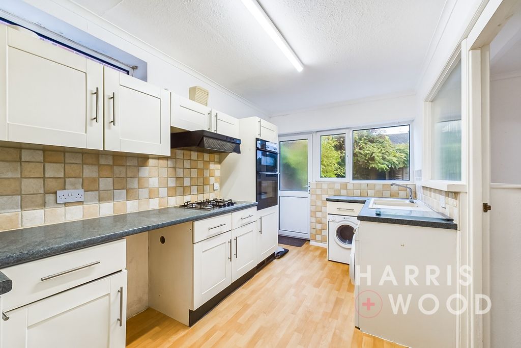 Property photo 2 of 18 4864462