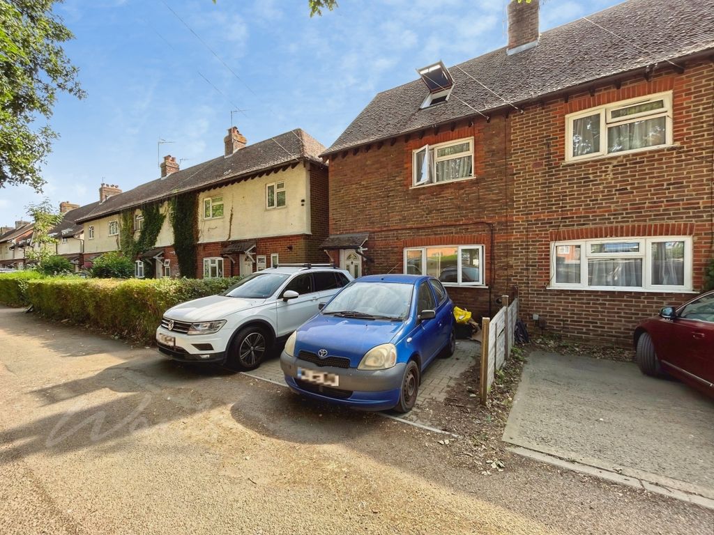 Property photo 1 of 9 B761d976-Front