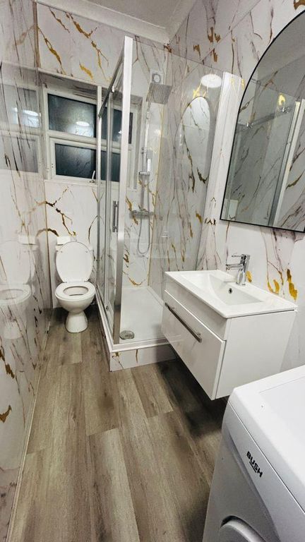 Property photo 3 of 14 Photo 3