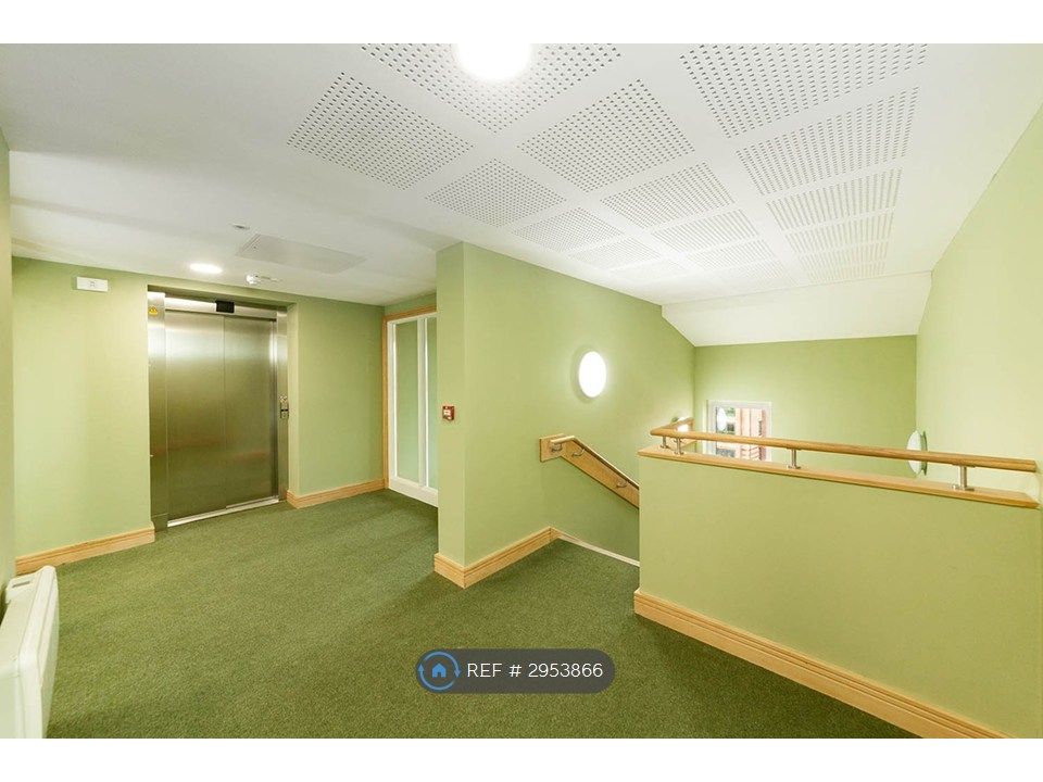 Property photo 2 of 7 Communal