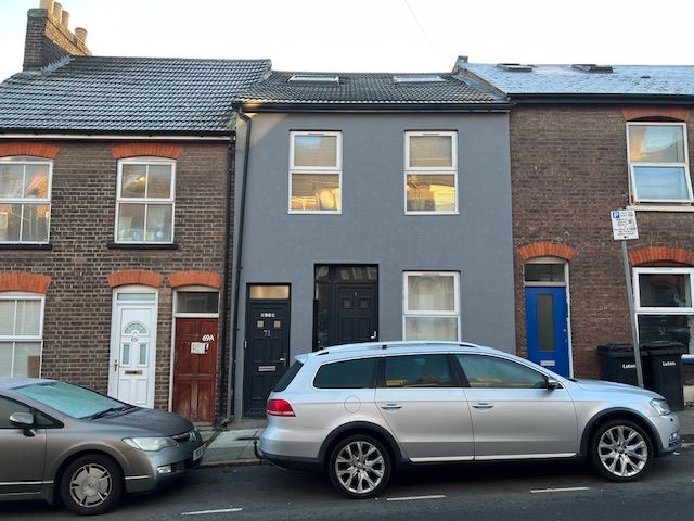 Property photo 1 of 4