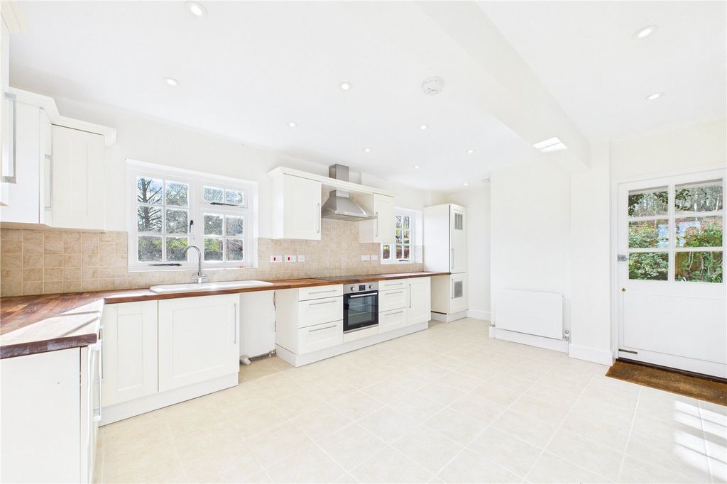 Property photo 3 of 17 Picture No. 06