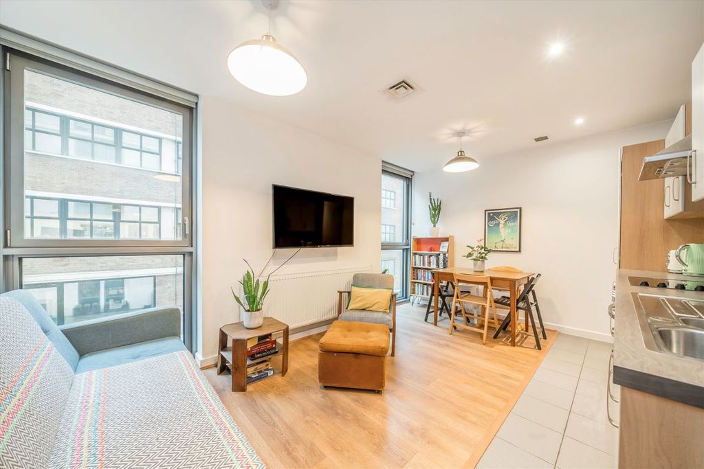 Property photo 3 of 5