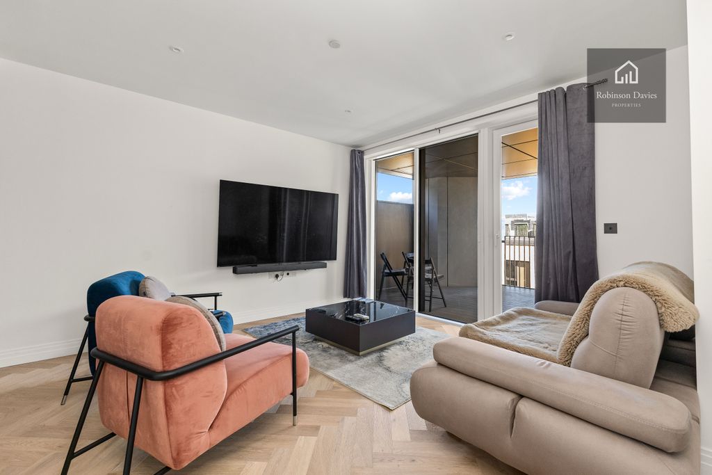 Property photo 3 of 19