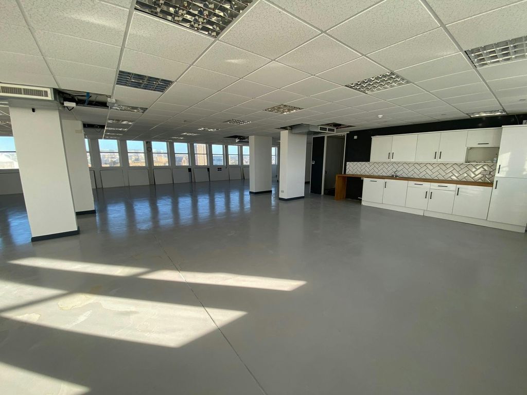Property photo 1 of 10 Tower Point 8th Floor  5.Jpg