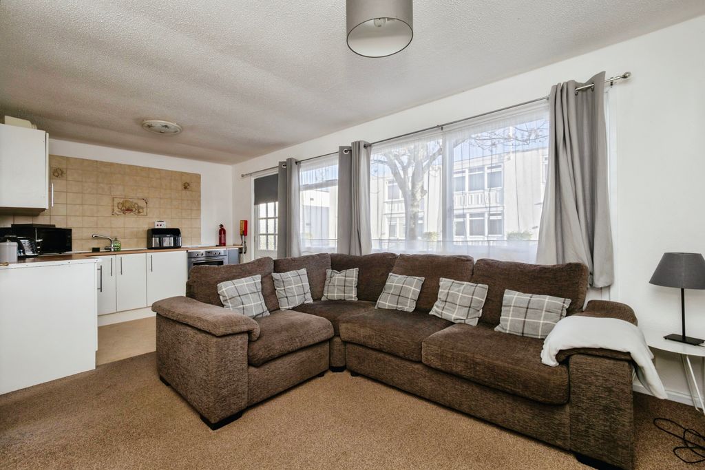 Property photo 1 of 15 Open Plan Living 1.