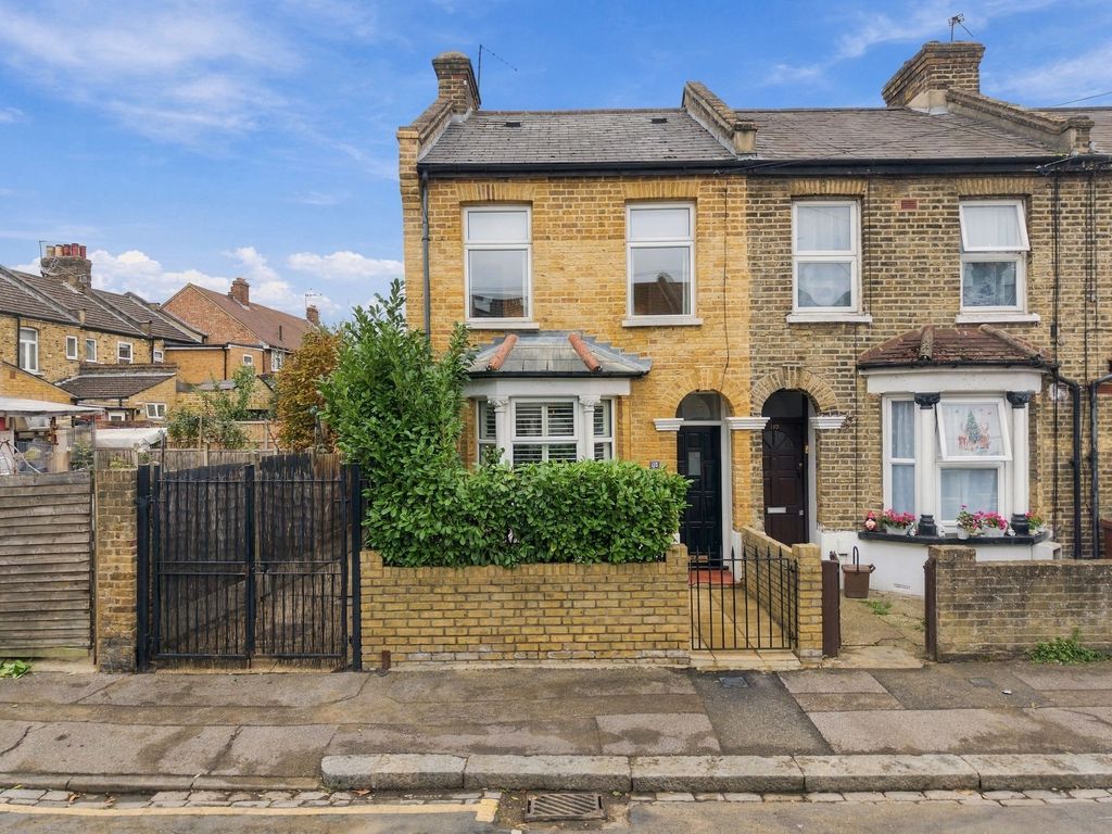 Property photo 1 of 22
