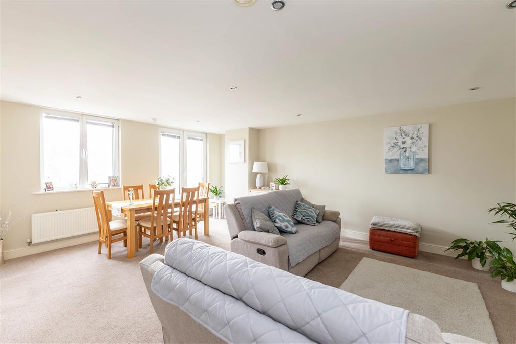 Property photo 2 of 21 Img_0817.Jpg