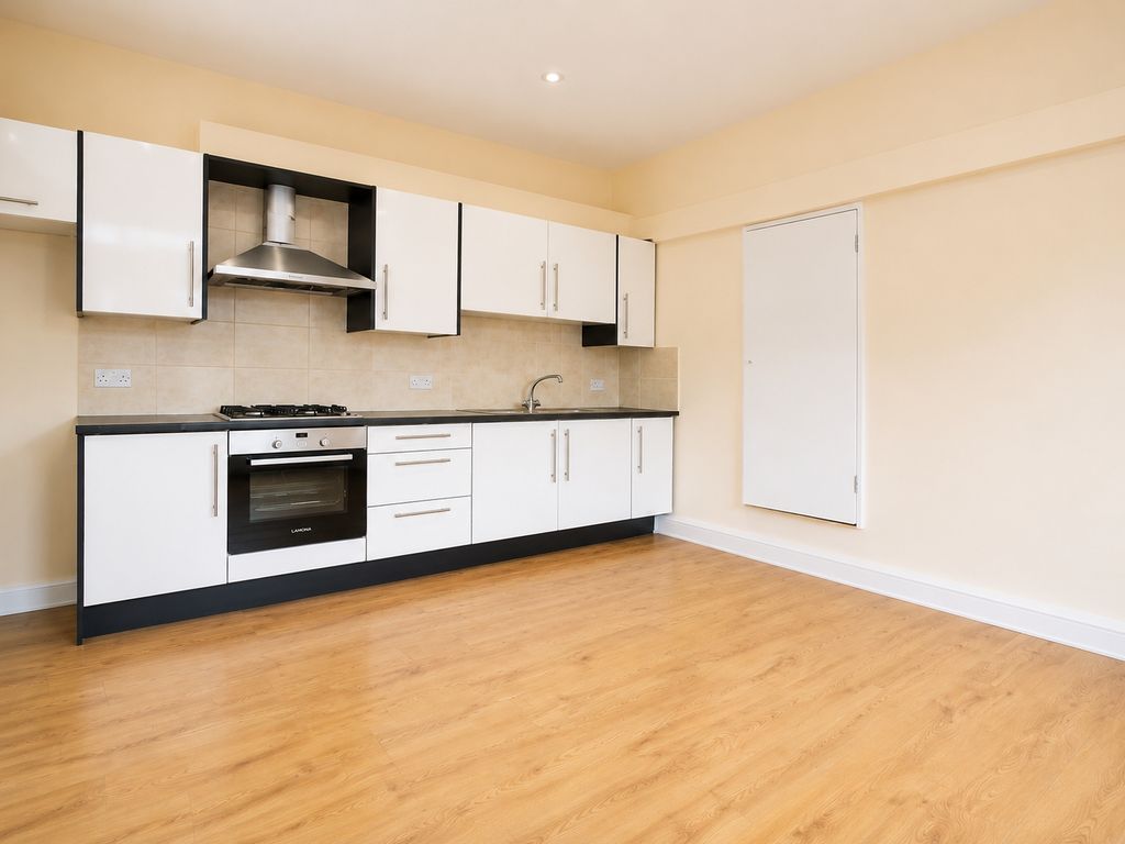 Property photo 1 of 5 Picture No. 16