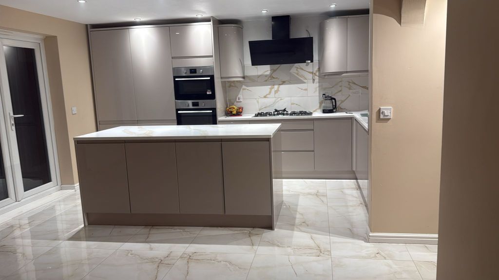 Property photo 1 of 4