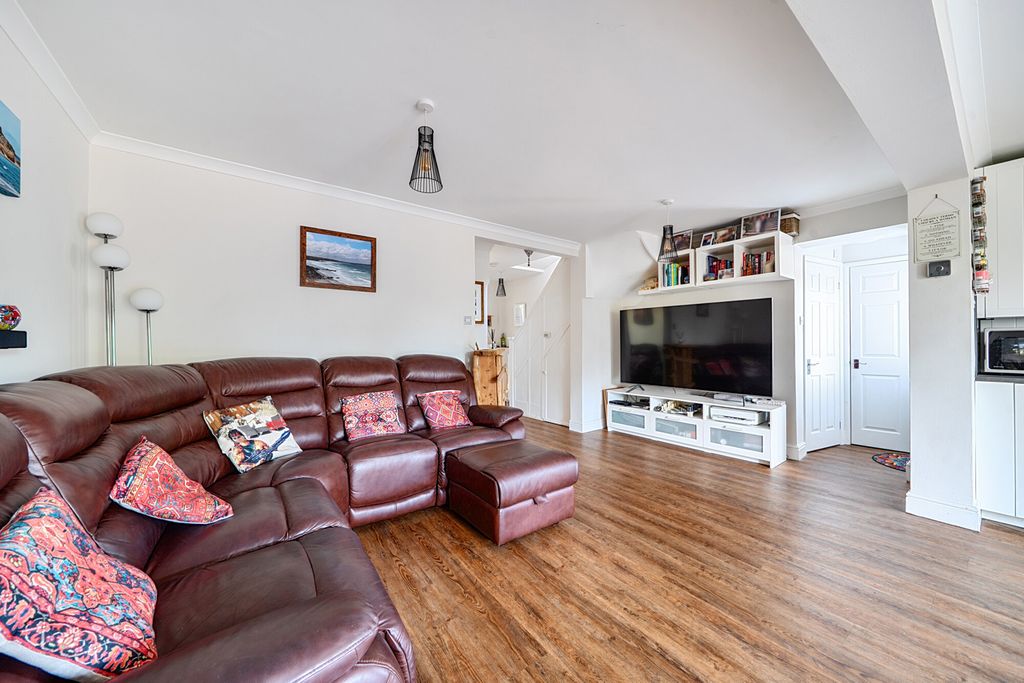 Property photo 2 of 17 1502648-11-6A79F2...