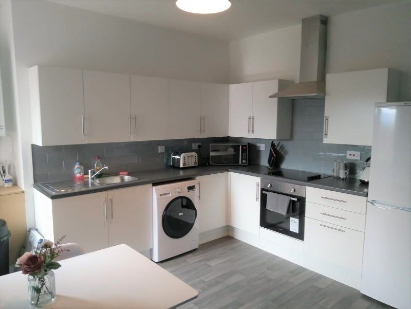 Property photo 3 of 7 Kichen