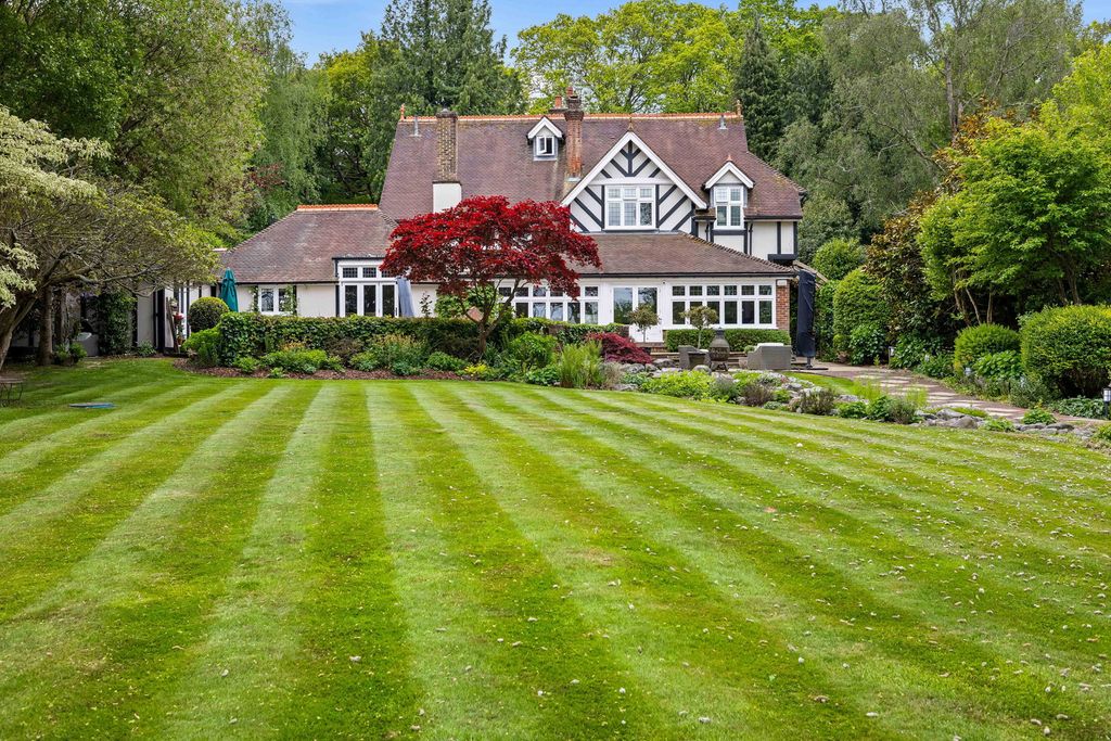 Property photo 2 of 37