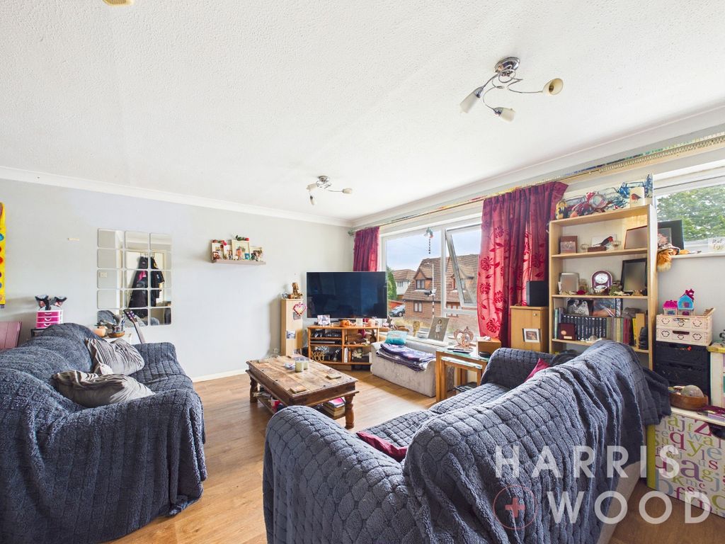 Property photo 3 of 17 5220297