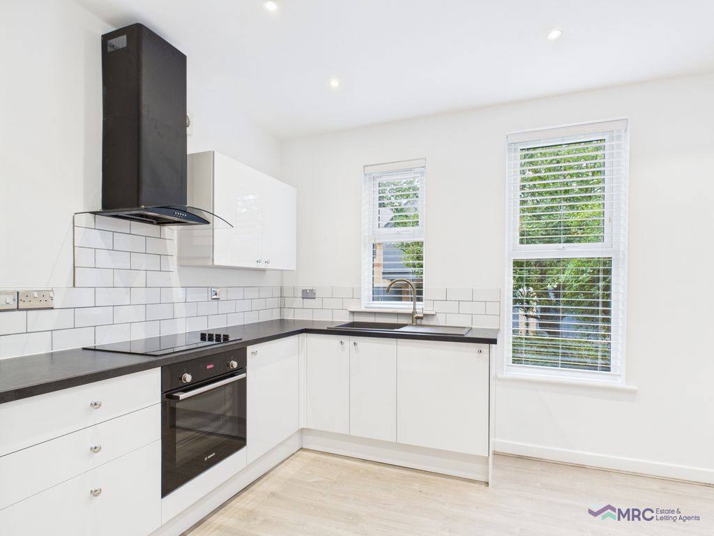 Property photo 1 of 8 Sleek One Bedroom Duplex Apartment To Let