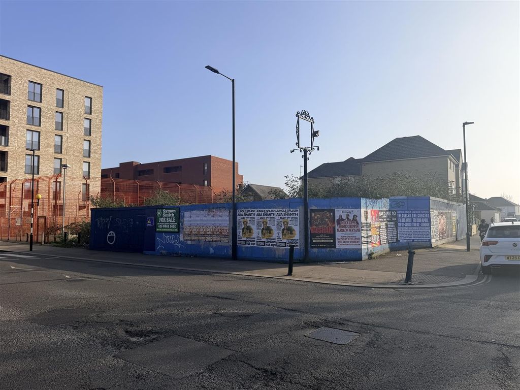 Property photo 1 of 2