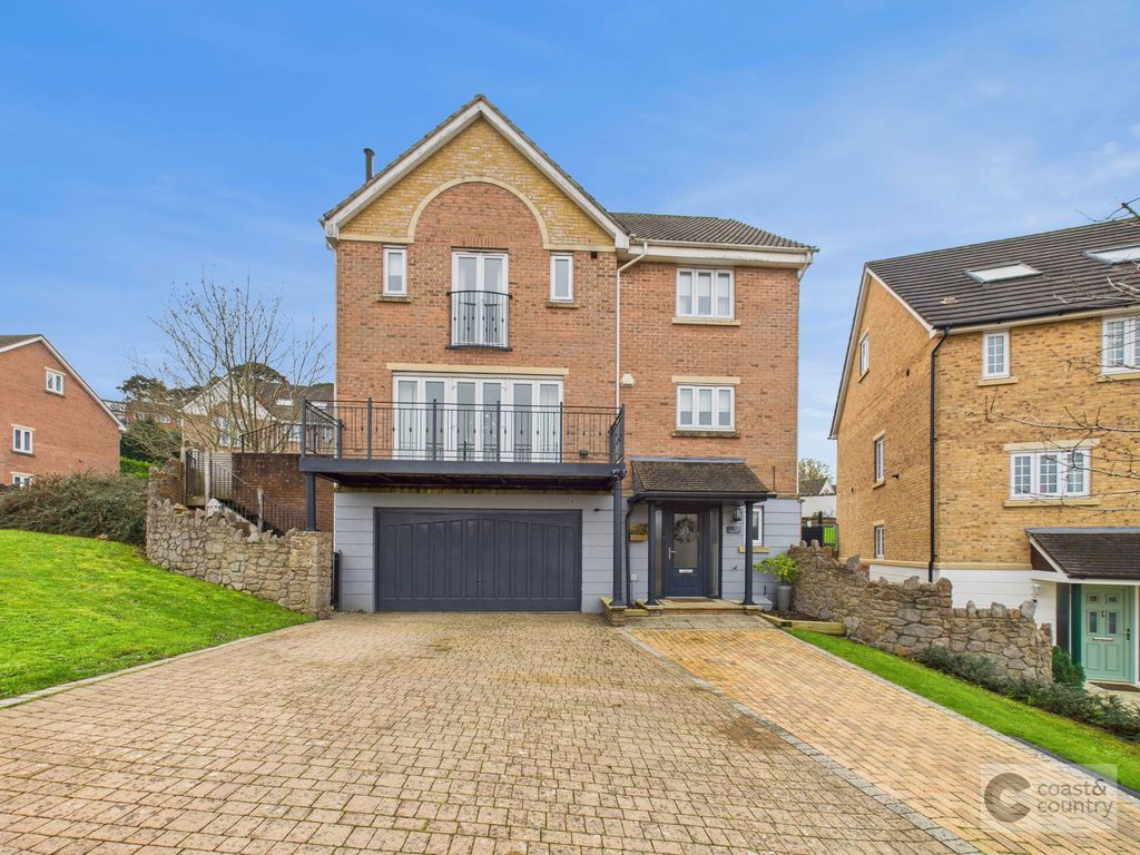 Property photo 1 of 26