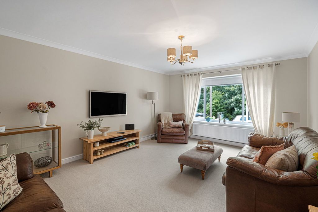 Property photo 3 of 41