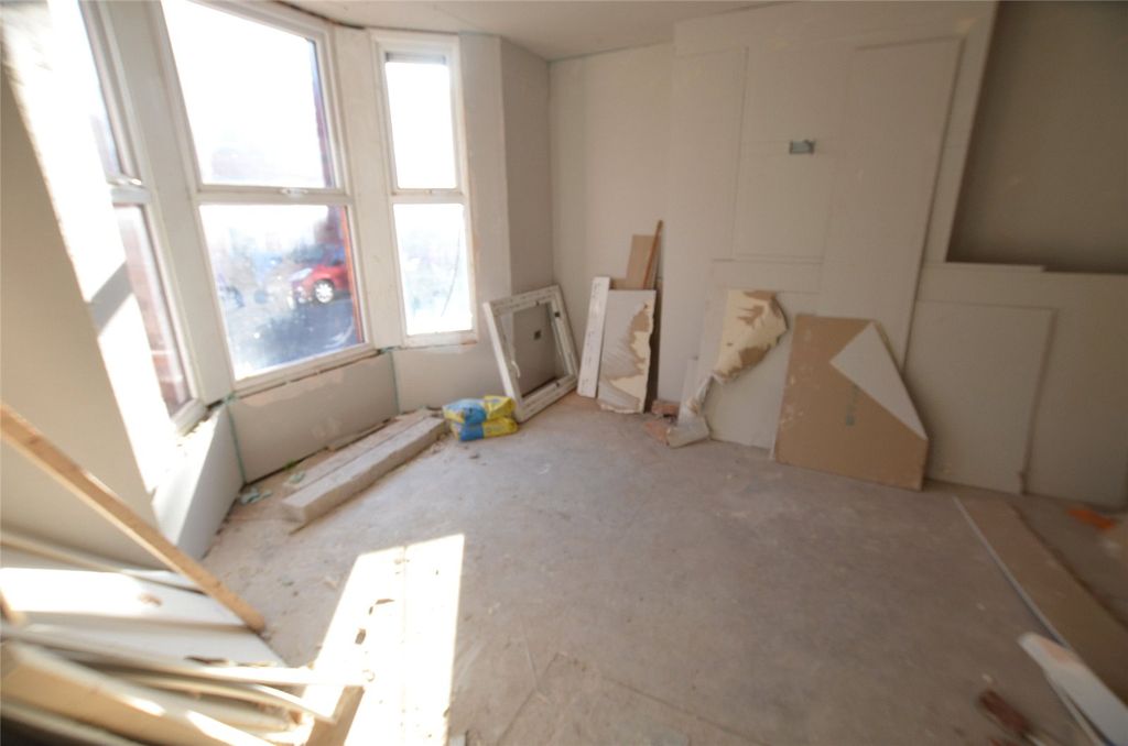 Property photo 2 of 10 Picture No. 25