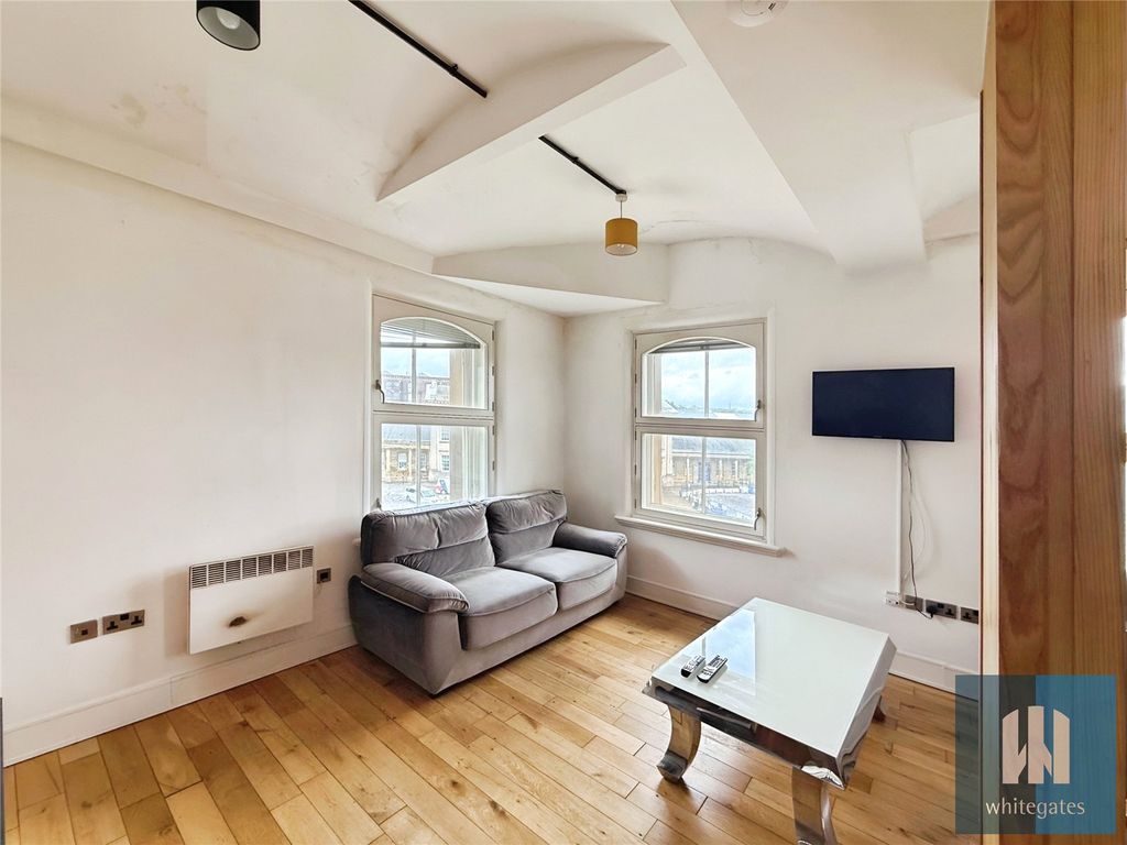 Property photo 3 of 11 Picture No. 45