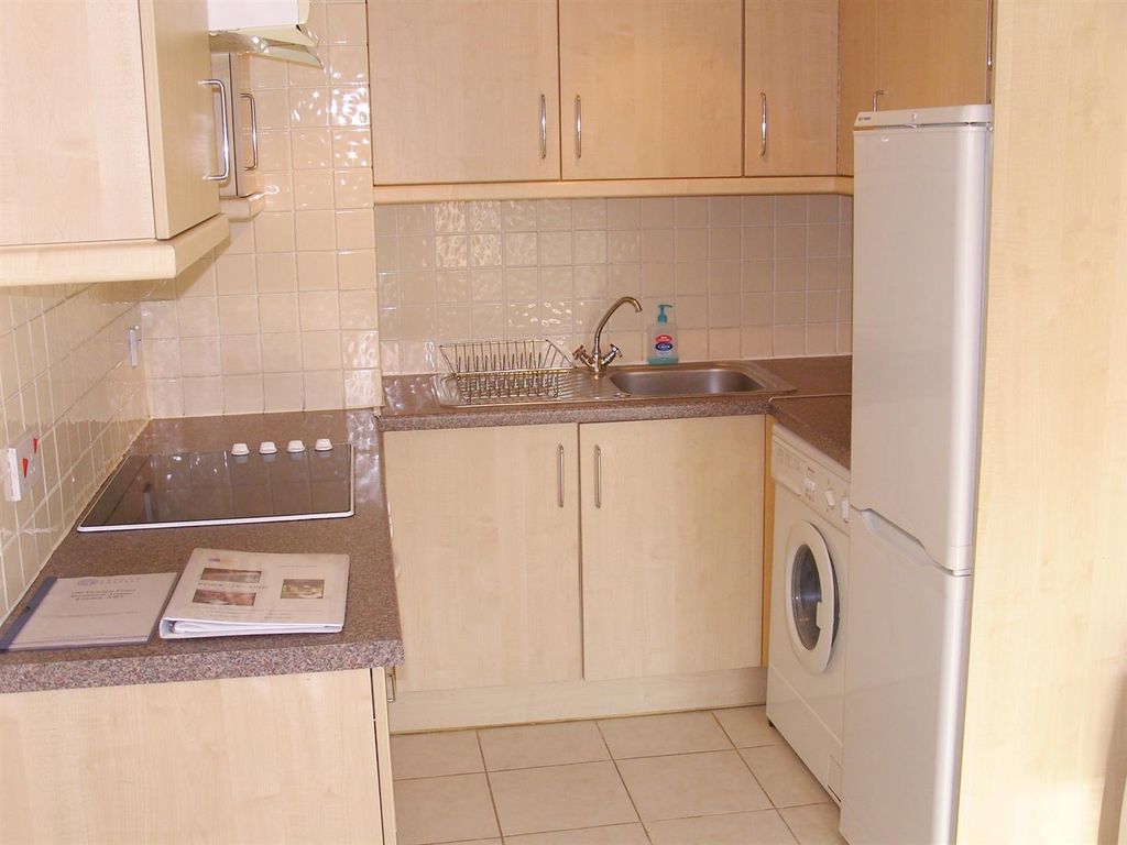 Property photo 2 of 8