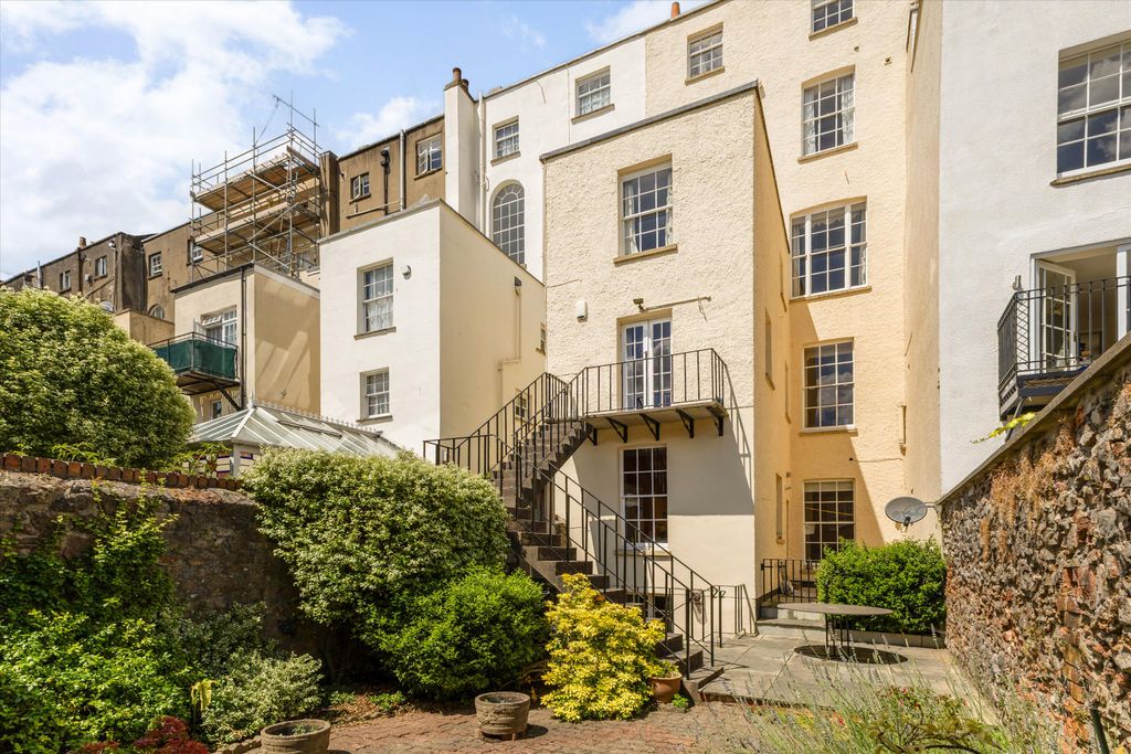 Additional image 18 of 7 bed terraced house for saleVyvyan Terrace, Bristol BS8