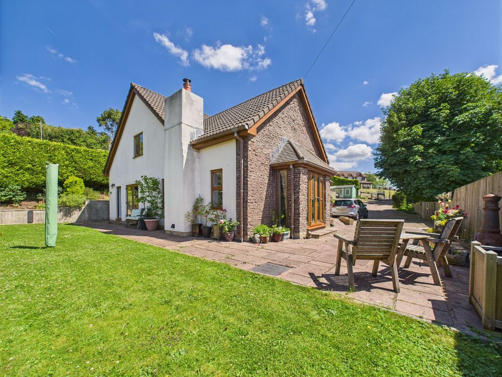 Property photo 2 of 52