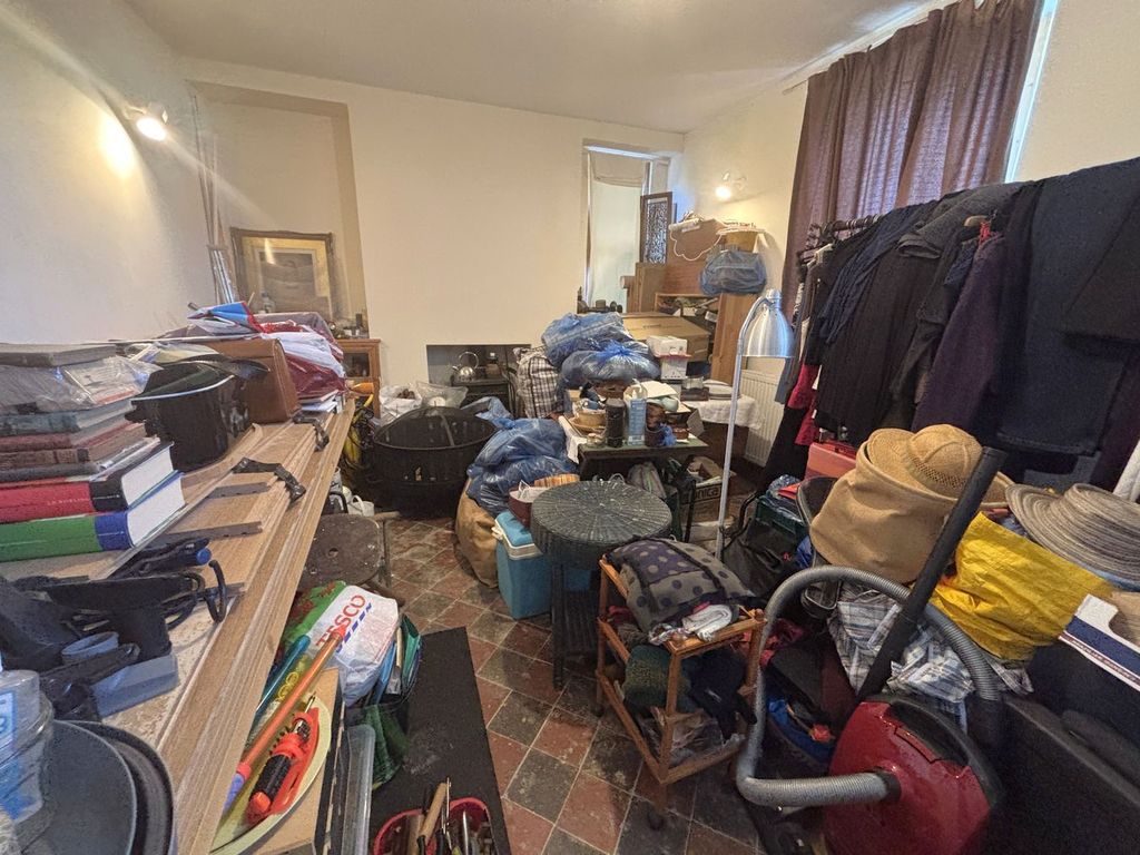 Property photo 3 of 15