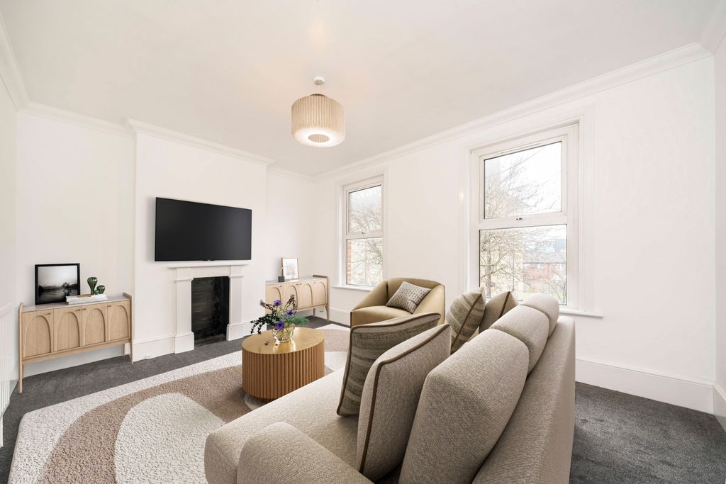 Property photo 2 of 5 Picture No. 27