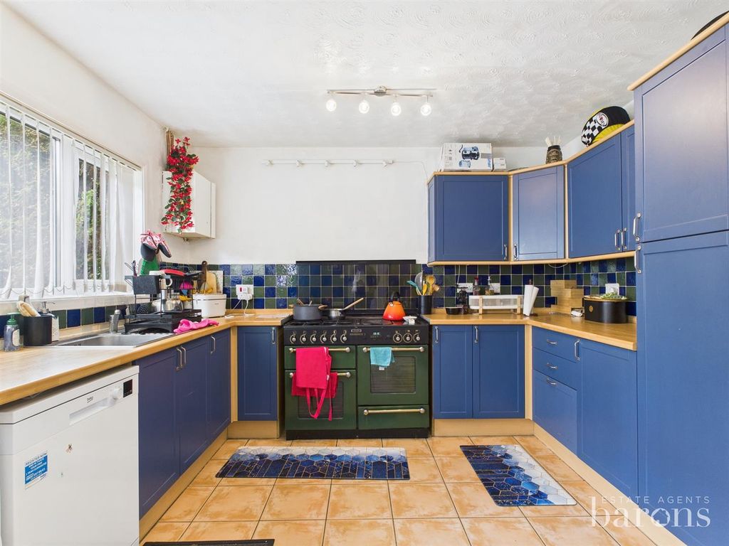 Property photo 2 of 12 Cam05500G0-Pr0062-Still005.Jpg