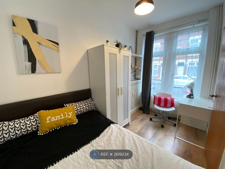 Property photo 3 of 11