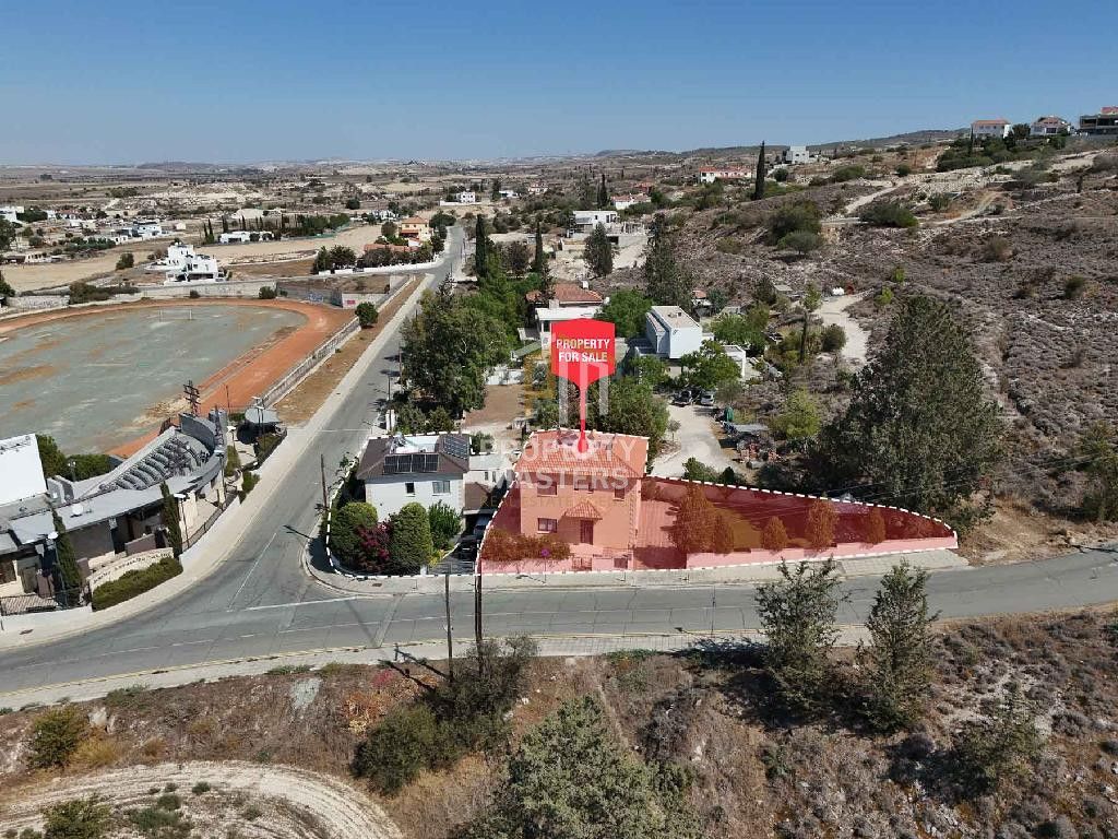 Property photo 1 of 10