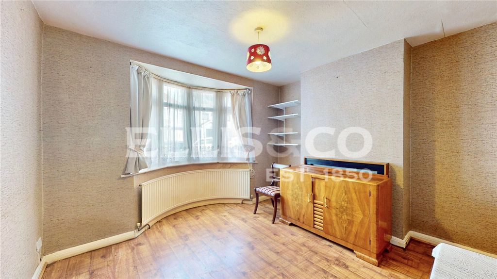 Property photo 3 of 19 Picture No. 06