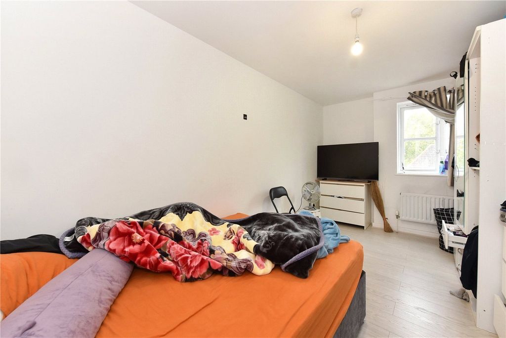 Property photo 3 of 8 Picture No. 02