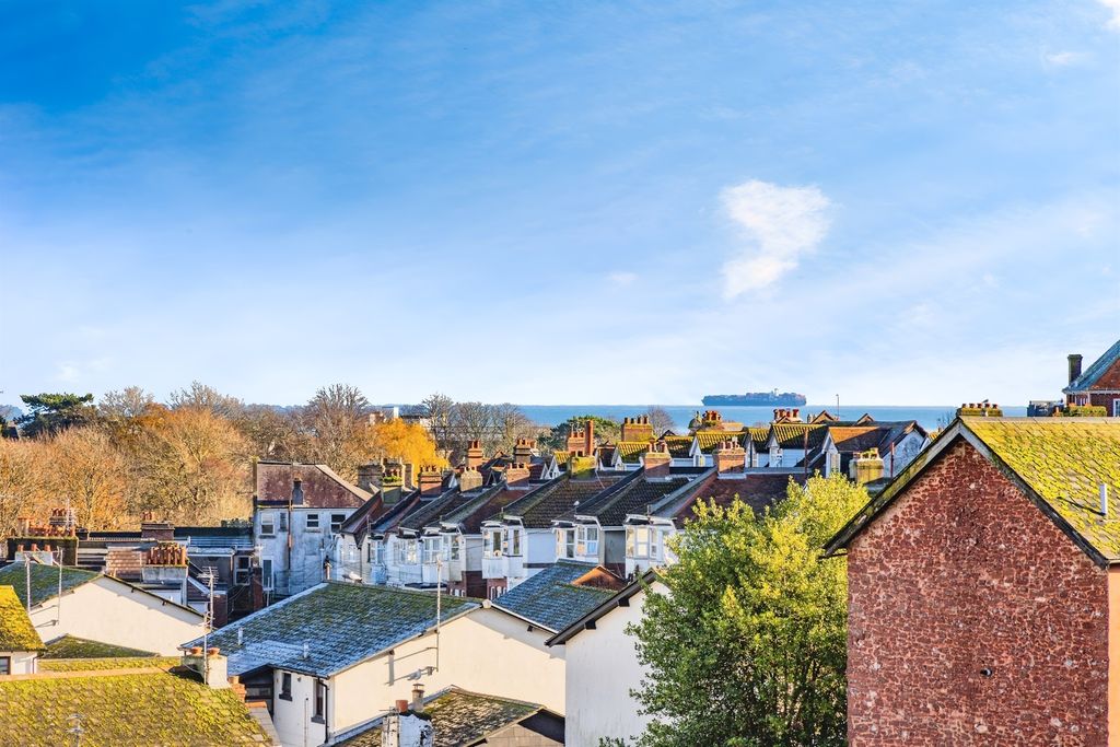 Property photo 2 of 24