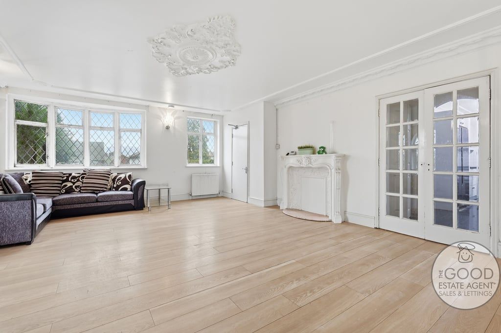 Property photo 3 of 16