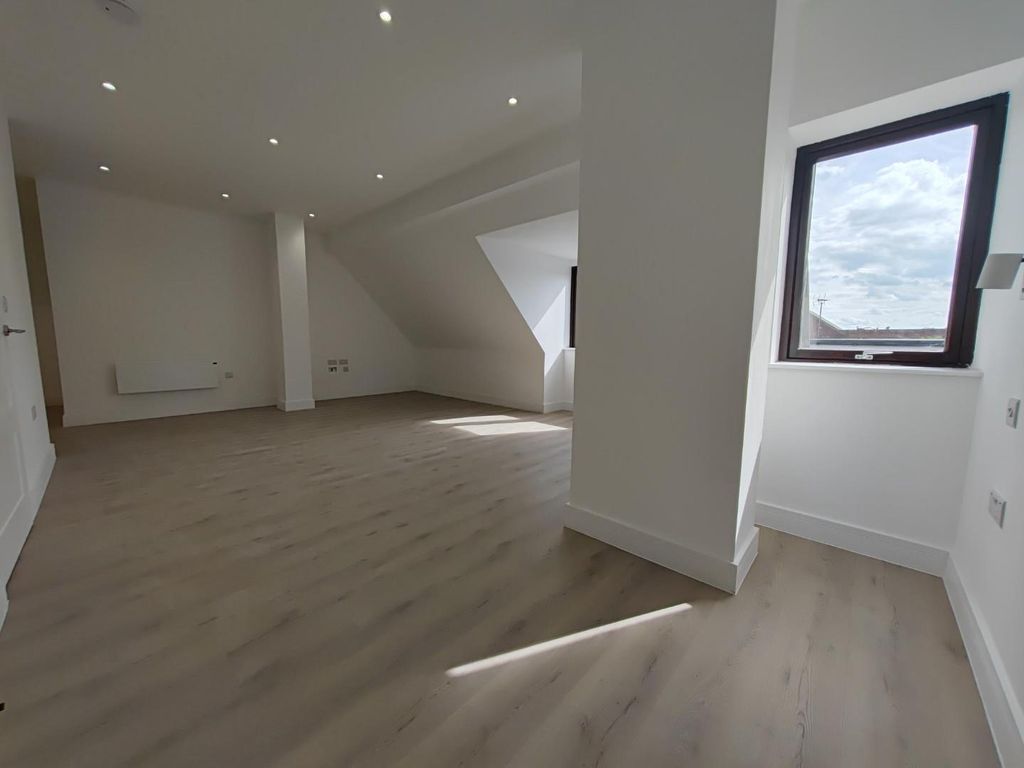 Property photo 3 of 6 1000001308.Jpg