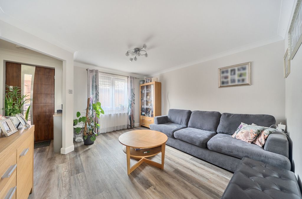 Property photo 2 of 12 1494805-15-6A5A69...