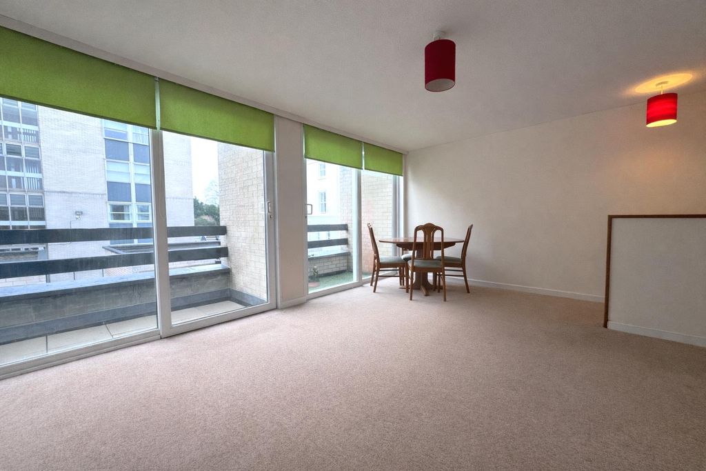 Property photo 3 of 6 Diner.Png