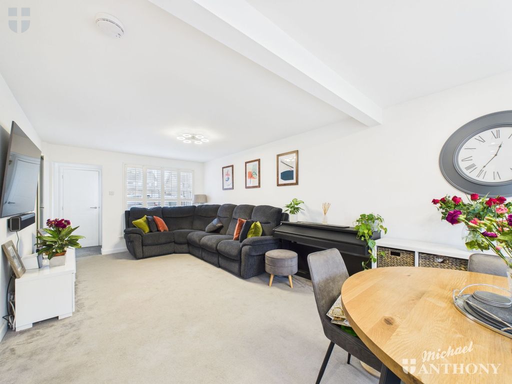 Property photo 3 of 13 81B9272E9E73498Fad45122F5846F9d3_80_Cam03218G0-Pr0897-Still009